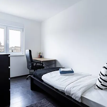 Riviera Lux Apartment